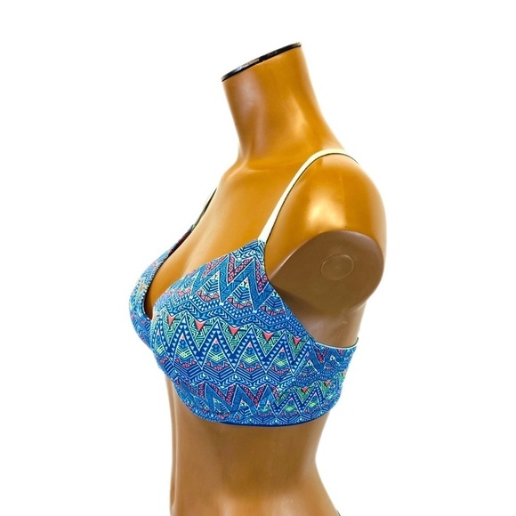 🌸 VS PINK || Wear Everywhere Demi-Bra- - Picture 2 of 10